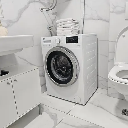 Lux 1 Apartamento *