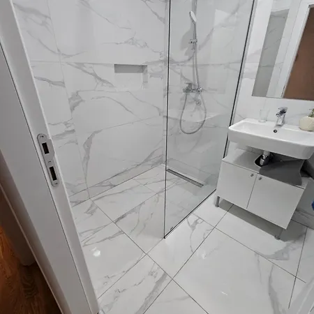 Lux 1 Apartamento Podgorica