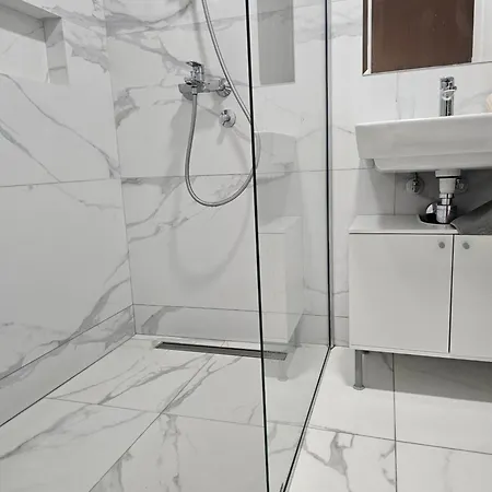 Lux 1 Apartamento Podgorica
